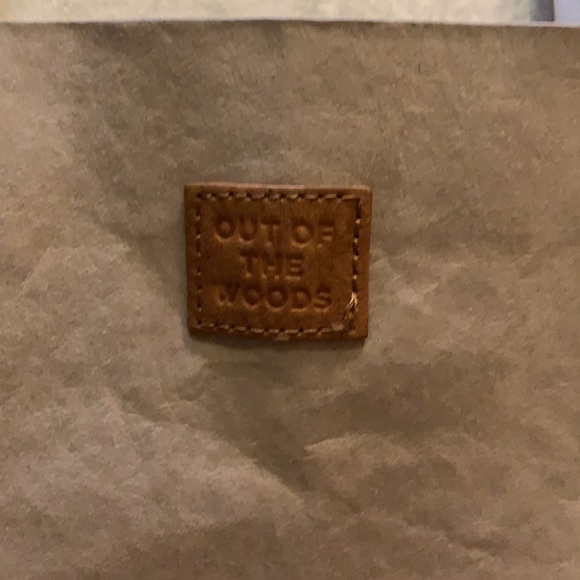 Out of the Woods paper tote - Picture 2 of 2